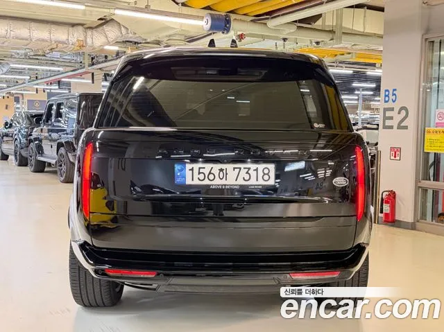 Land Rover Range Rover 2023 thumb 3