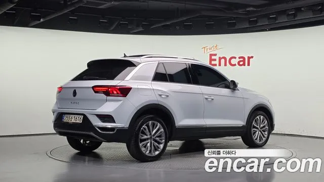 Volkswagen T-Roc 2021 thumb 2