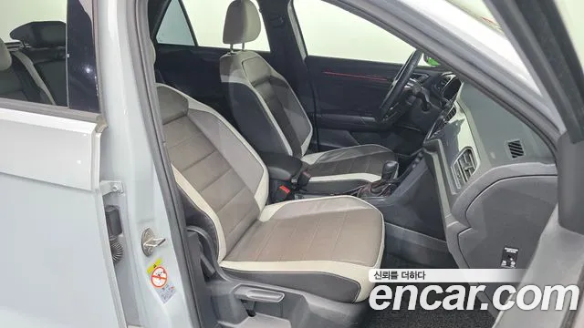 Volkswagen T-Roc 2021 thumb 11