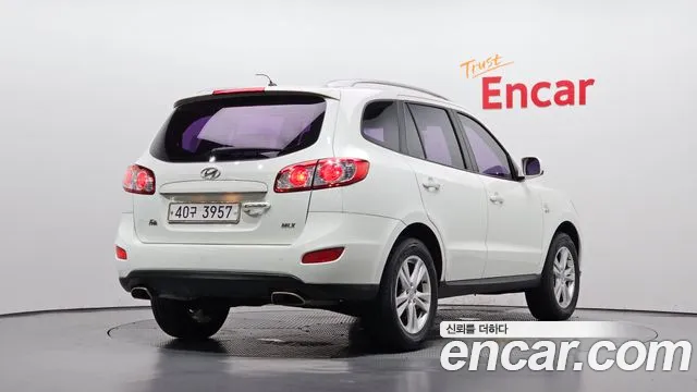 Hyundai Santa Fe 2011 thumb 2