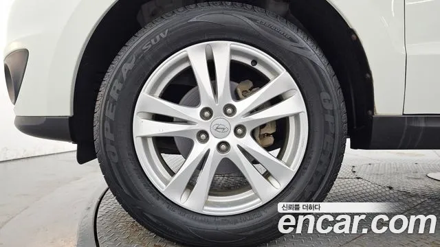 Hyundai Santa Fe 2011 thumb 5