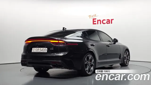 Kia Stinger 2019 thumb 2