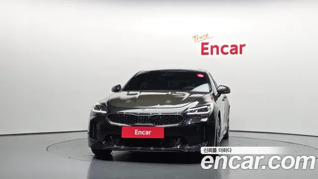 Kia Stinger 2019 thumb 3