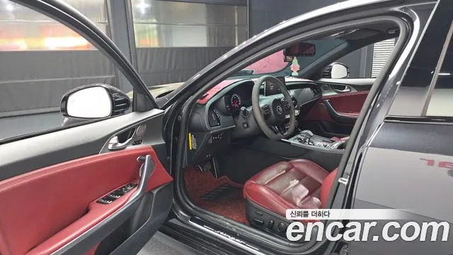 Kia Stinger 2019 thumb 10