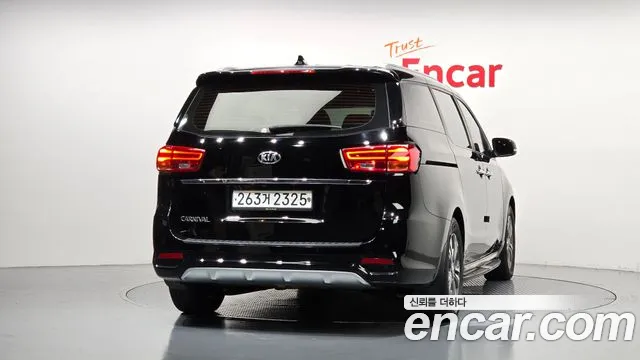 Kia Carnival 2019 thumb 4