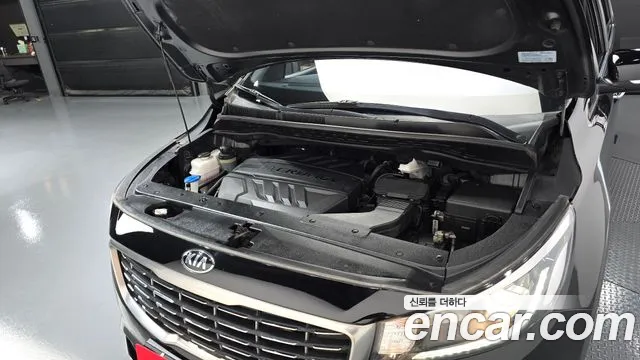 Kia Carnival 2019 thumb 6
