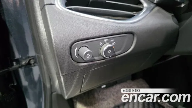 ChevroletGMDaewoo Malibu 2019 thumb 12