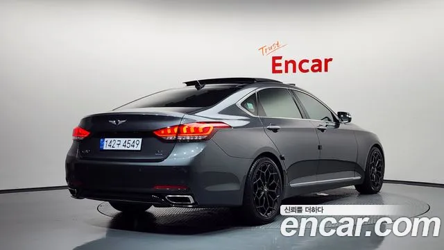Genesis G80 2017 thumb 2