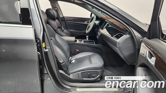 Genesis G80 2017 thumb 11
