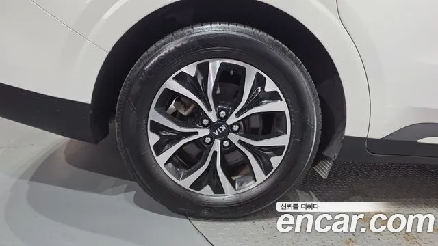 Kia Carnival 2021 thumb 5