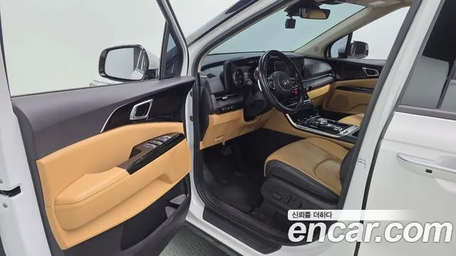 Kia Carnival 2021 thumb 10