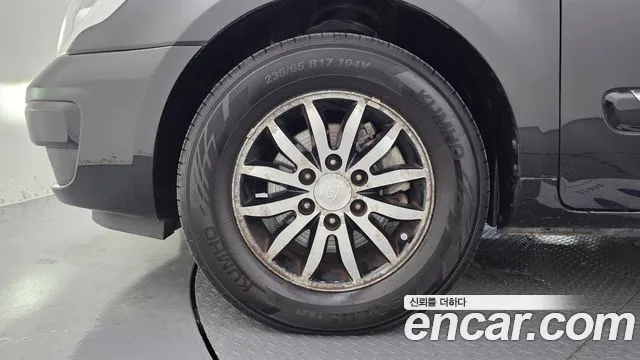 Kia Carnival 2011 thumb 5