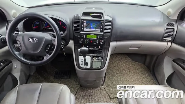 Kia Carnival 2011 thumb 7