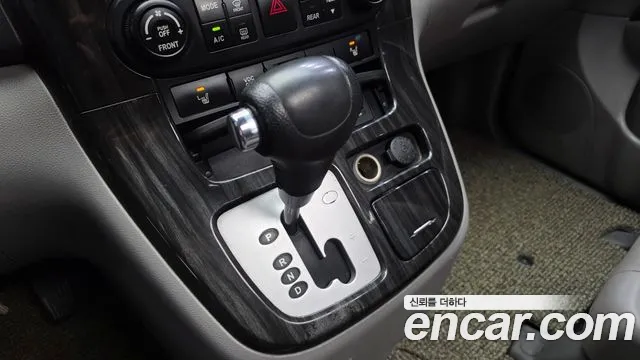 Kia Carnival 2011 thumb 9