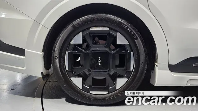 Kia Carnival 2024 thumb 5