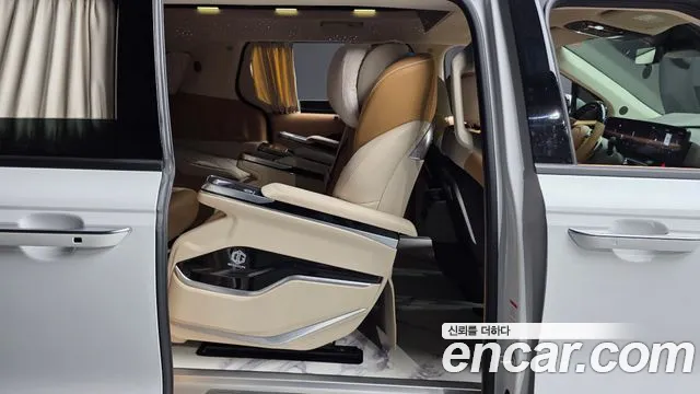Kia Carnival 2024 thumb 11