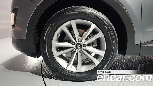 Hyundai Santa Fe 2015 thumb 5