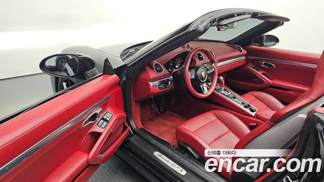 Porsche Cayman 2019 thumb 10