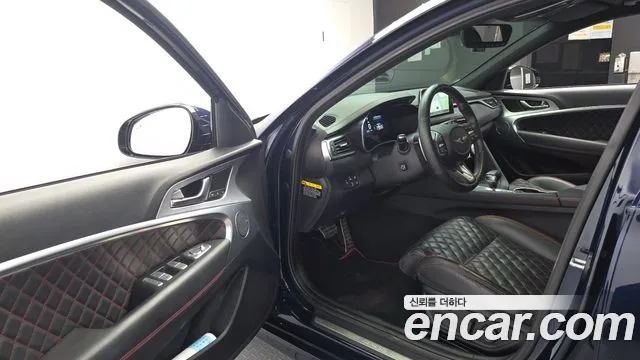 Genesis G70 2019 thumb 10