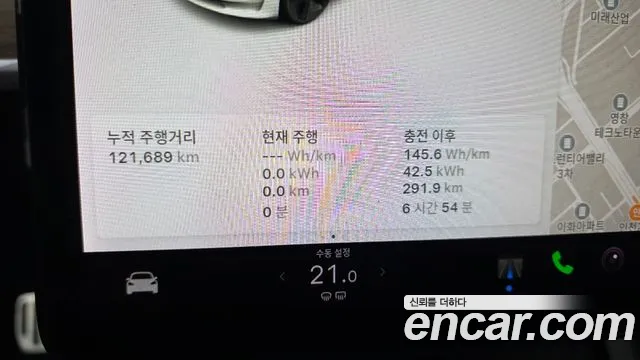 Tesla Model 3 2021 thumb 8