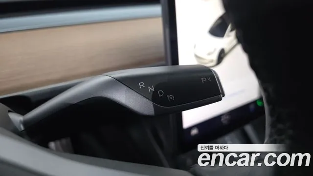 Tesla Model 3 2021 thumb 9