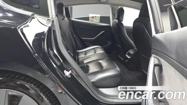 Tesla Model 3 2021 thumb 12