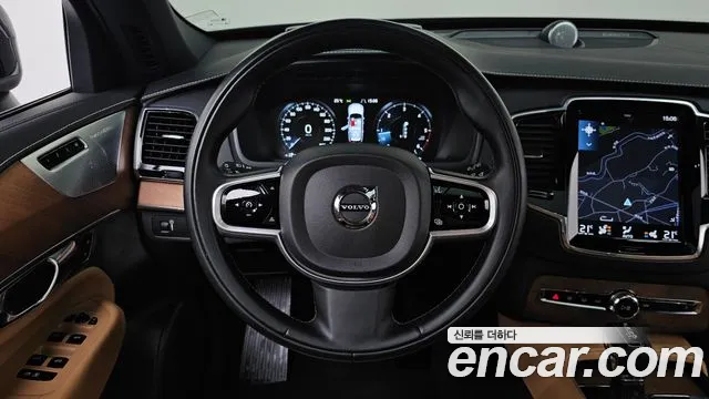Volvo XC90 2018 thumb 12
