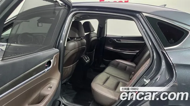 Hyundai Grandeur 2017 thumb 11