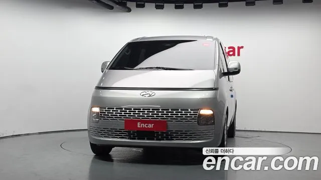 Hyundai Staria 2022 thumb 3