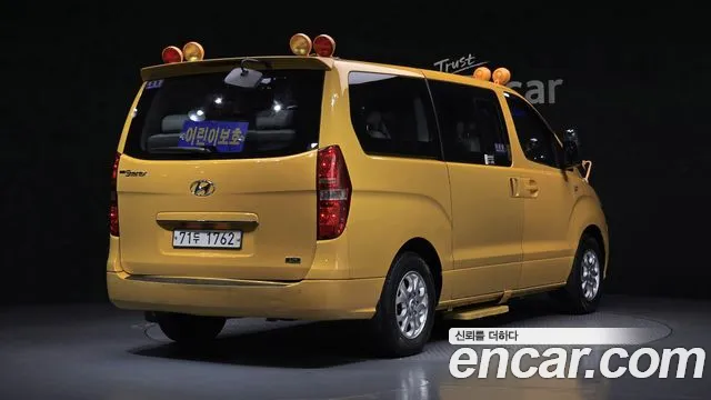 Hyundai Starex 2013 thumb 2
