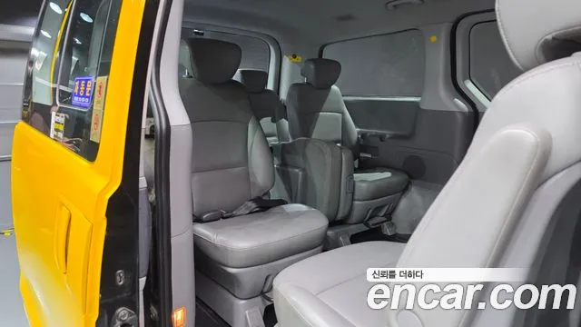 Hyundai Starex 2013 thumb 11
