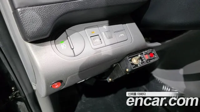 Hyundai Starex 2013 thumb 12