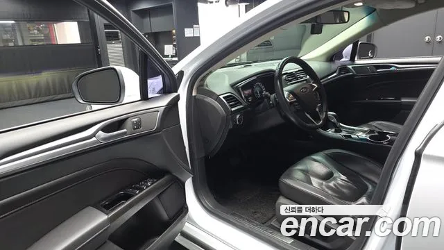 Ford Mondeo 2016 thumb 10