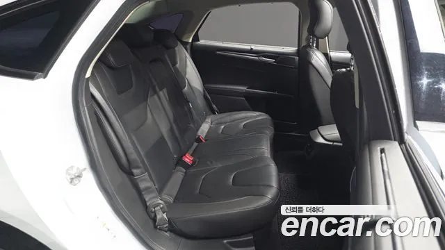 Ford Mondeo 2016 thumb 11
