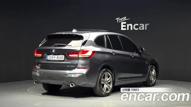 BMW X1 2022 thumb 2