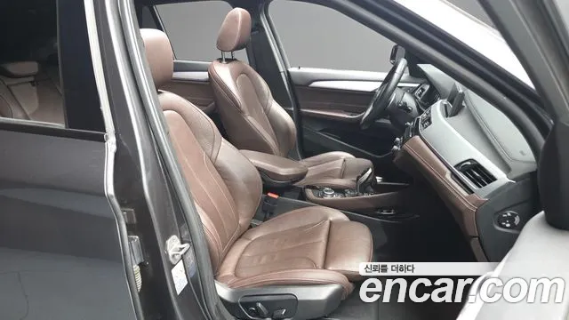 BMW X1 2022 thumb 11
