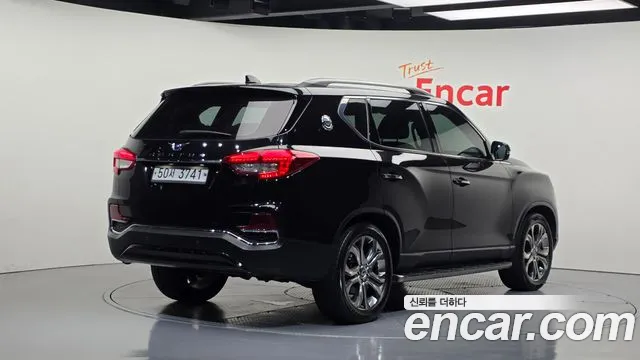KG_Mobility_Ssangyong Rexton 2018 thumb 2