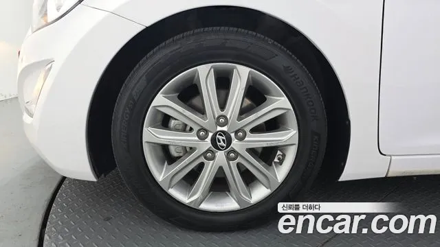 Hyundai Avante 2015 thumb 5