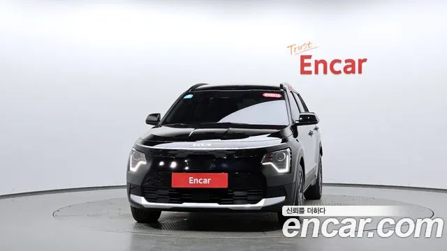 Kia Niro 2023 thumb 2