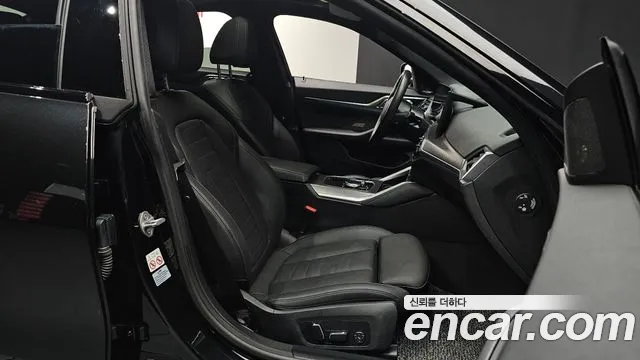 BMW i4 2024 thumb 10