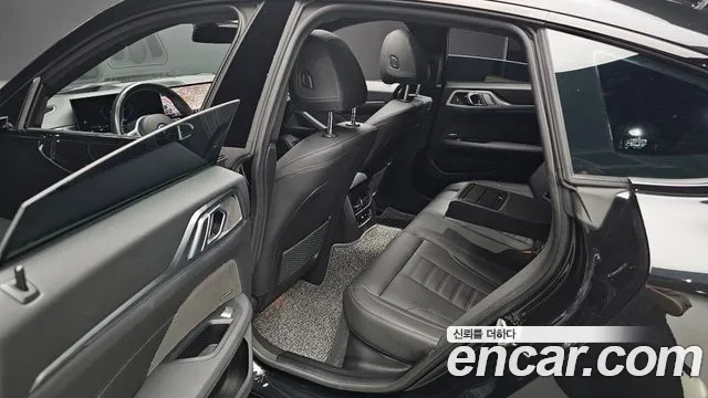 BMW i4 2024 thumb 12