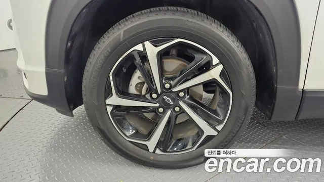 ChevroletGMDaewoo TrailBlazer 2021 thumb 5