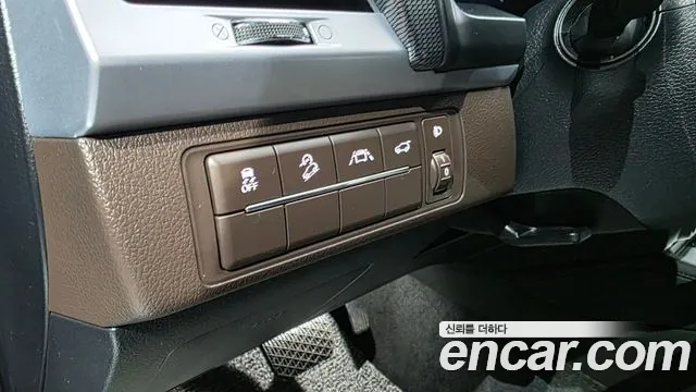 KG_Mobility_Ssangyong Rexton 2023 thumb 12