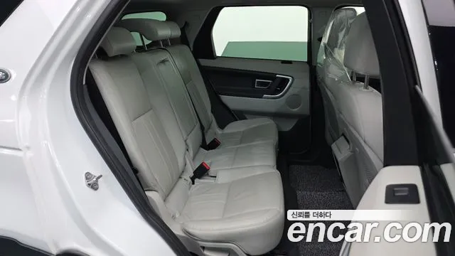Land Rover Discovery Sport 2018 thumb 12