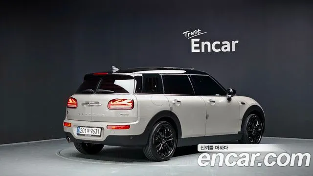 MINI Clubman 2021 thumb 2