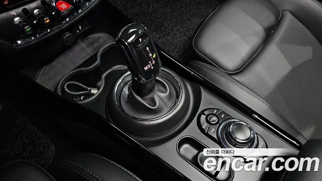MINI Clubman 2021 thumb 9