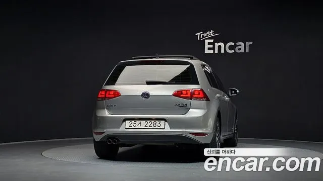 Volkswagen Golf Sportsvan 2014 thumb 4