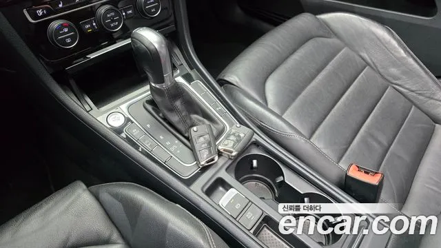 Volkswagen Golf Sportsvan 2014 thumb 9