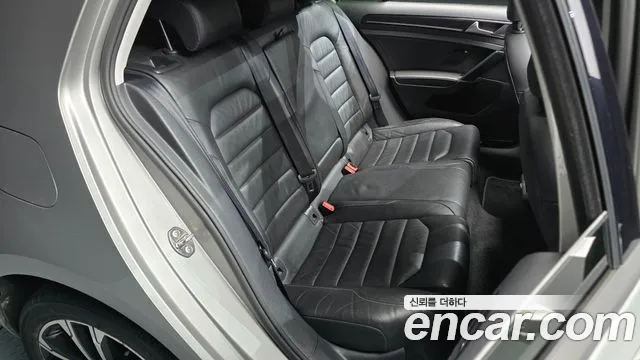 Volkswagen Golf Sportsvan 2014 thumb 11