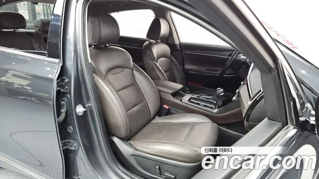 Hyundai Grandeur 2017 thumb 10